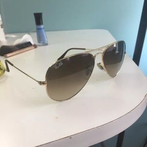 Aviator ray bans authentic